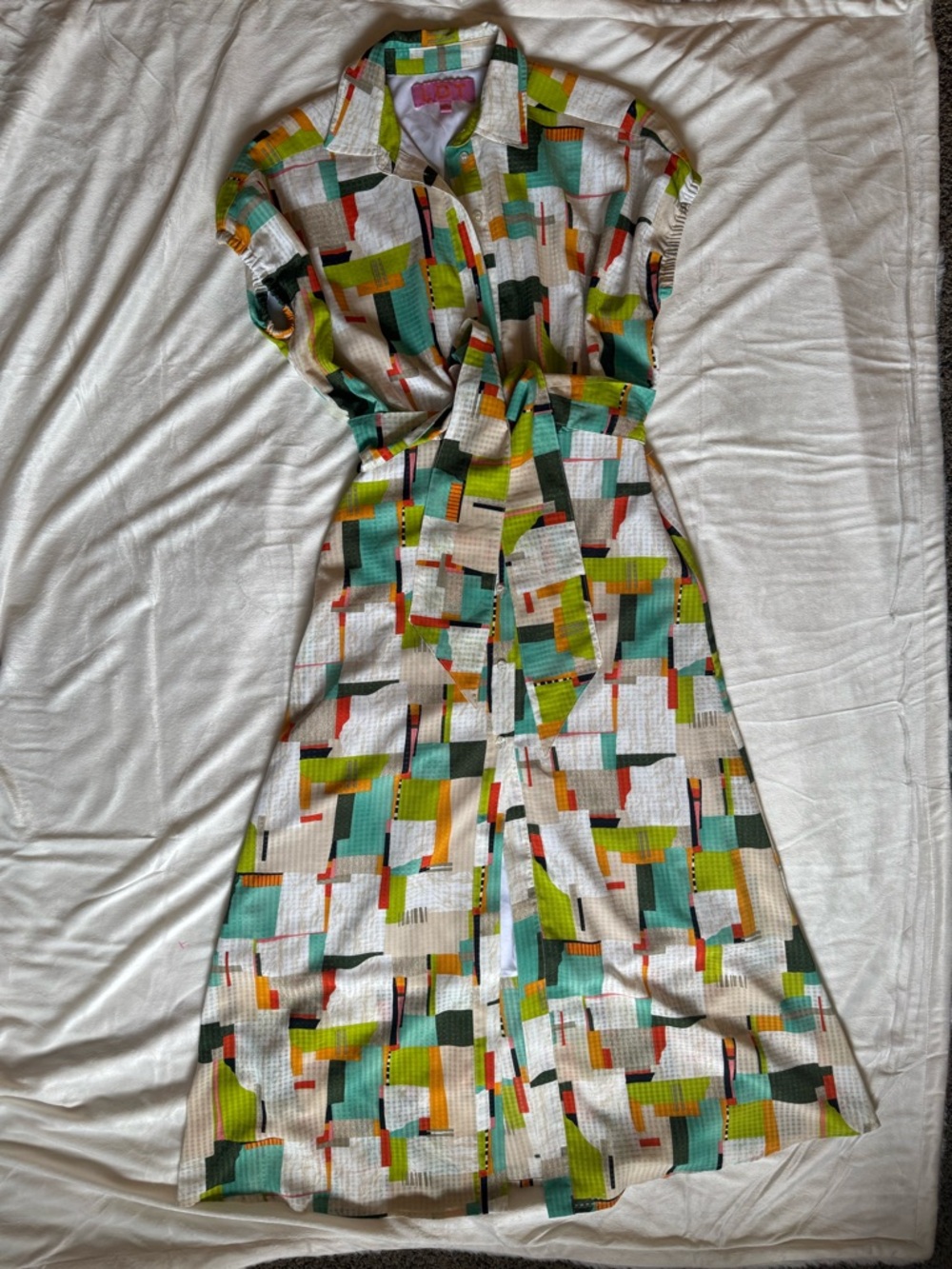 Geometric Print Collared Midi Shirt Dress in Multi-Color - Picture 2 of 6